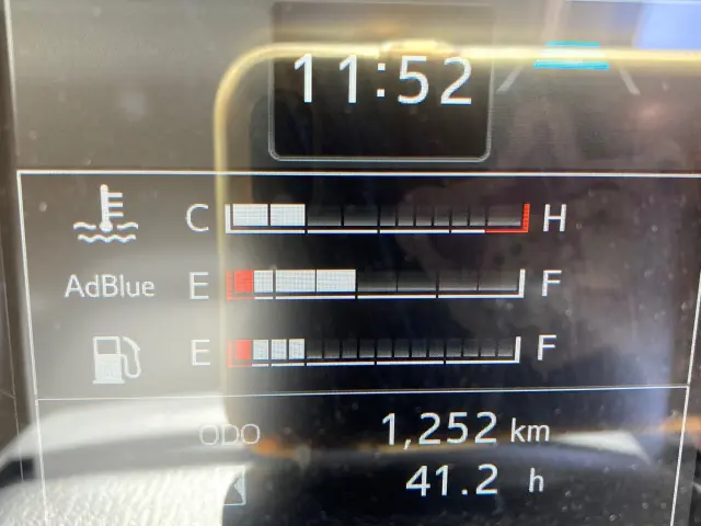 日野 プロフィア 2DG-FW1AHC(8x4)の写真21