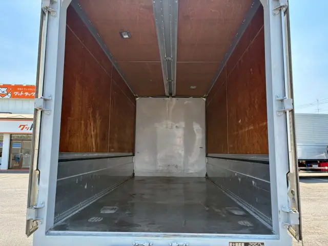 トヨタ ダイナ TPG-XZU655(2WD)の写真10