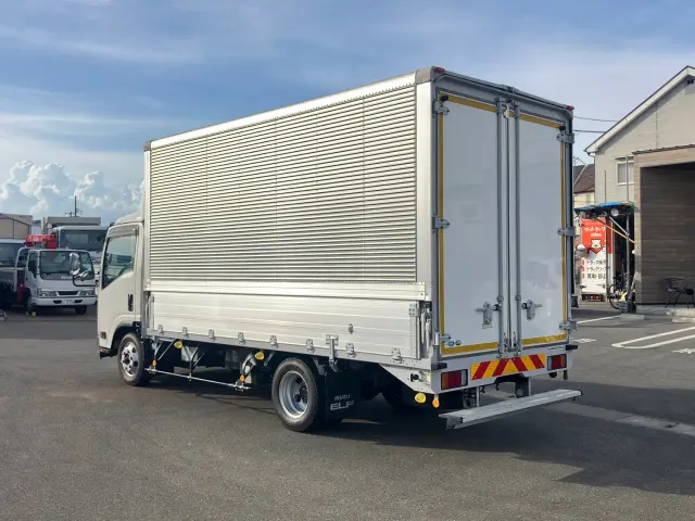いすゞ エルフ 2RG-NPR88AN(2WD)の写真4