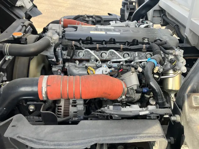 いすゞ エルフ 2RG-NPR88AN(2WD)の写真16