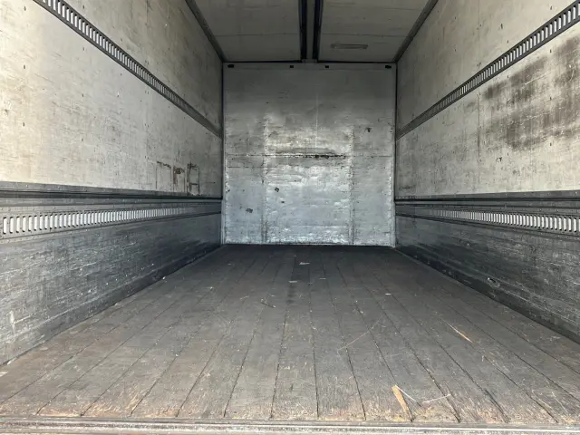 いすゞ フォワード PKG-FRR90S2(2WD)の写真10