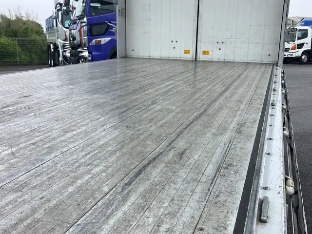 日野 プロフィア 2DG-FR1AHJ(6x2)の写真12