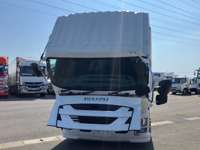 いすゞ ギガ 2PG-CYJ77C(8x4)の写真23