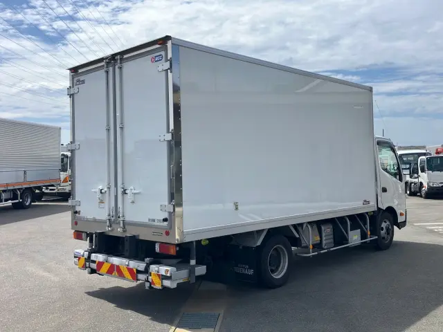 日野 デュトロ 2RG-XZU712M(2WD)の写真3