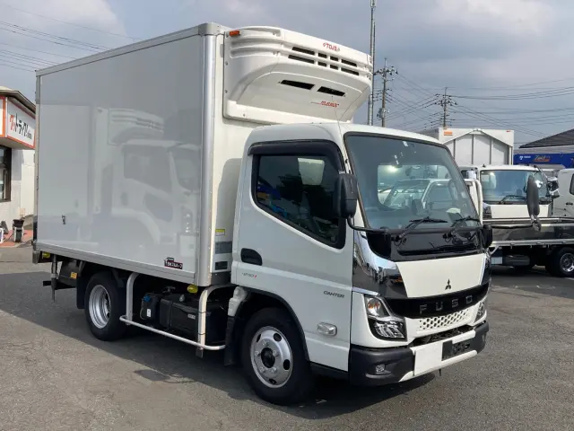 三菱 キャンター 2RG-FEAV0(2WD)の写真2