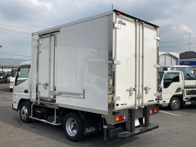 三菱 キャンター 2RG-FEAV0(2WD)の写真4
