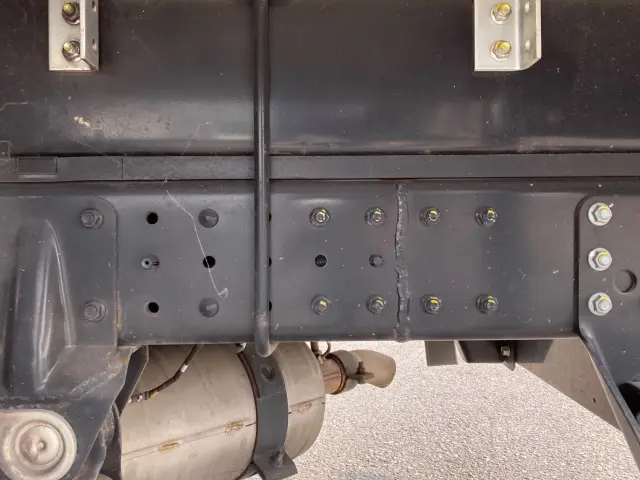 三菱 キャンター 2RG-FEAV0(2WD)の写真11