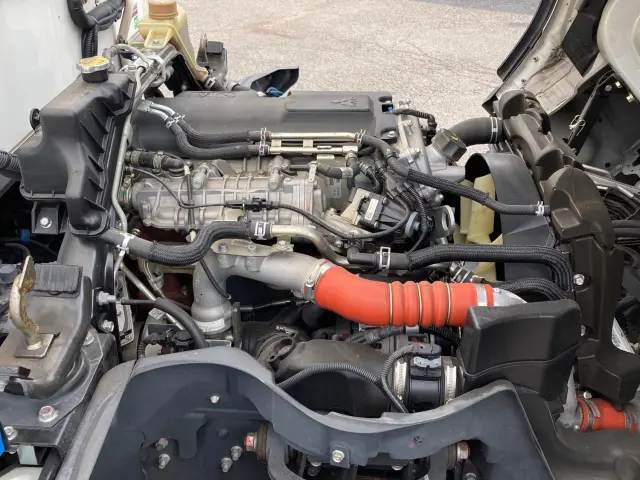 三菱 キャンター 2RG-FEAV0(2WD)の写真15