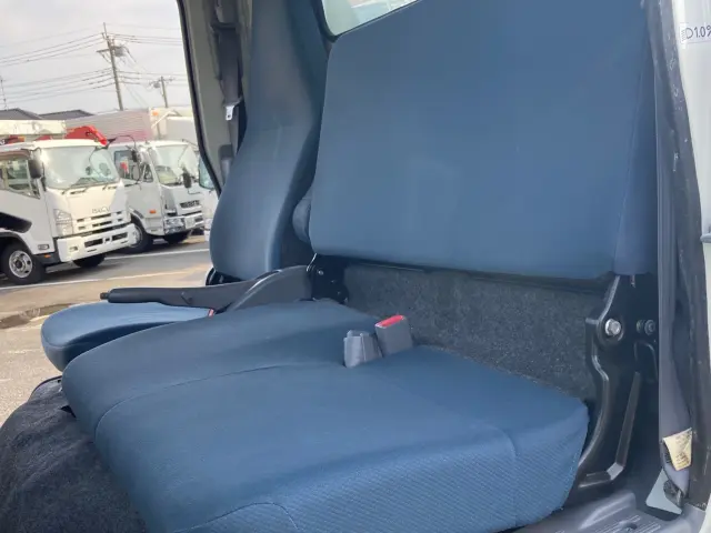 三菱 キャンター TKG-FBA50(2WD)の写真17