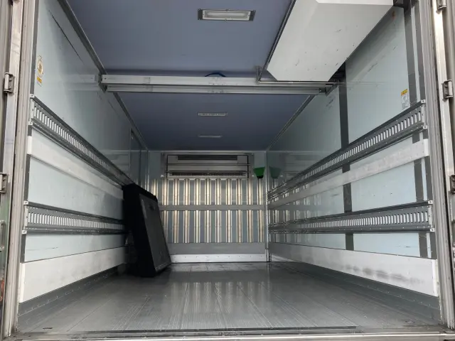 日野 レンジャー 2KG-FD2ABG(2WD)の写真8