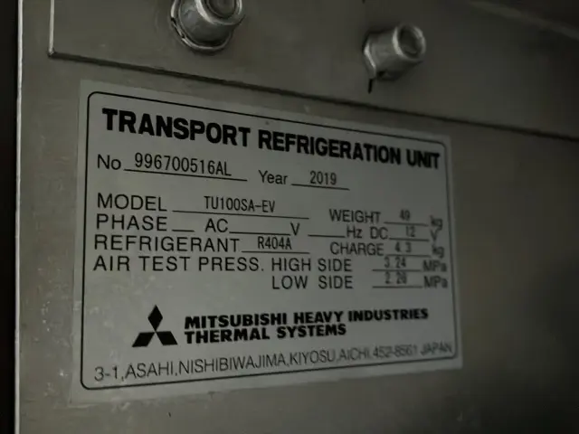 日野 プロフィア QKG-FR1EXBG(6x2)の写真9