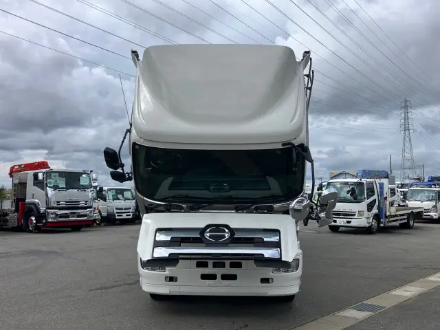 日野 プロフィア QKG-FR1EXBG(6x2)の写真21