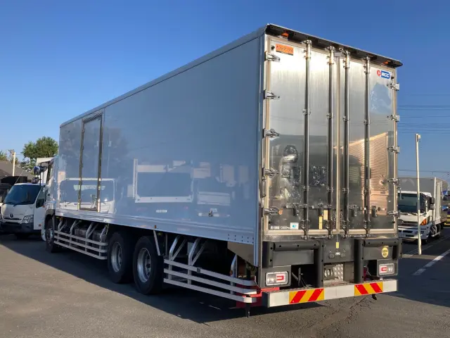 日野 プロフィア 2DG-FR1AHJ(6x2)の写真4