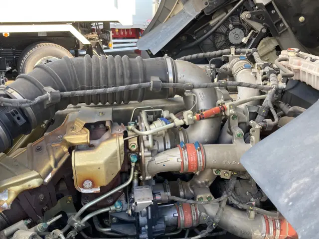 日野 プロフィア 2DG-FR1AHJ(6x2)の写真15