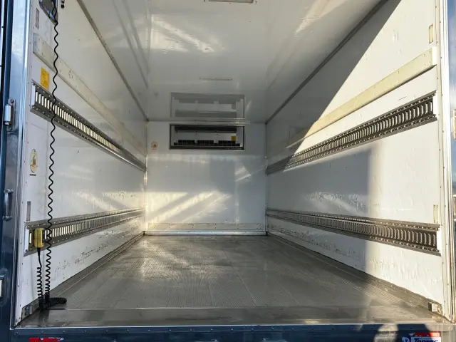 UD コンドル TKG-MK38L(2WD)の写真8