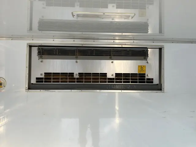 UD コンドル TKG-MK38L(2WD)の写真10