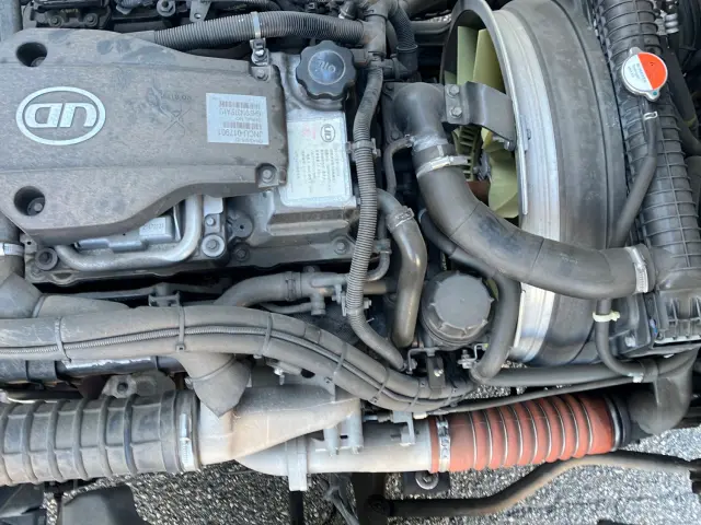 UD コンドル TKG-MK38L(2WD)の写真18