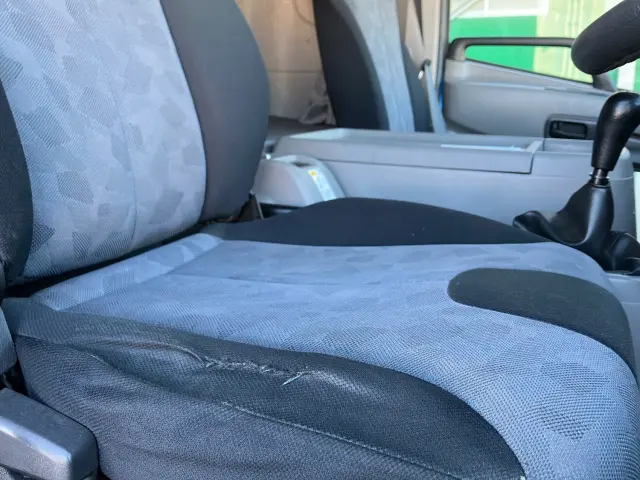 UD コンドル TKG-MK38L(2WD)の写真19