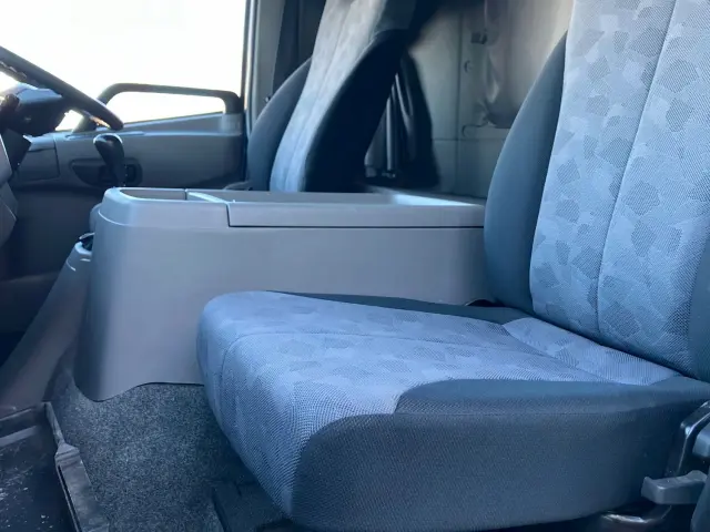 UD コンドル TKG-MK38L(2WD)の写真20