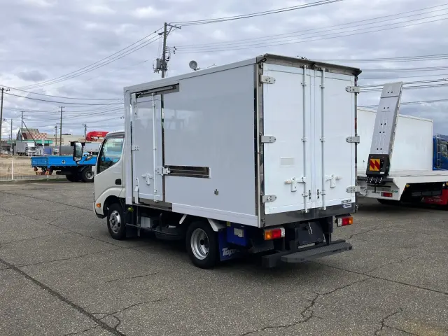 日野 デュトロ 2RG-XZC605M(2WD)の写真4