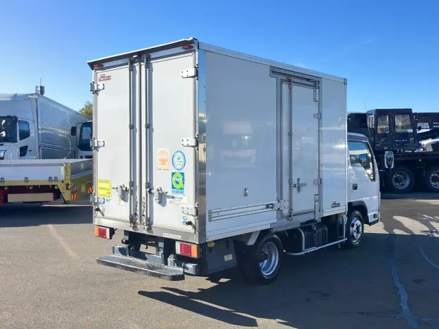 いすゞ エルフ TRG-NJR85AN(2WD)の写真3