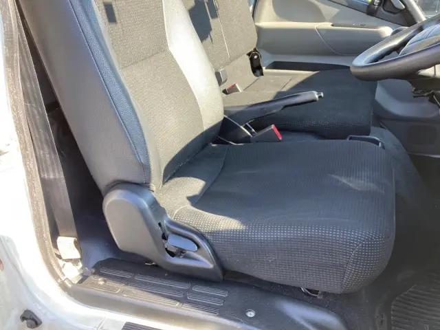 三菱 キャンター TPG-FEA50(2WD)の写真16