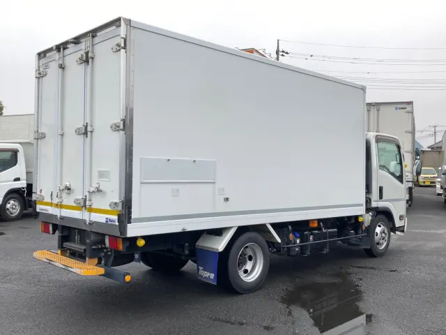 いすゞ エルフ 2RG-NPR88AN(2WD)の写真3