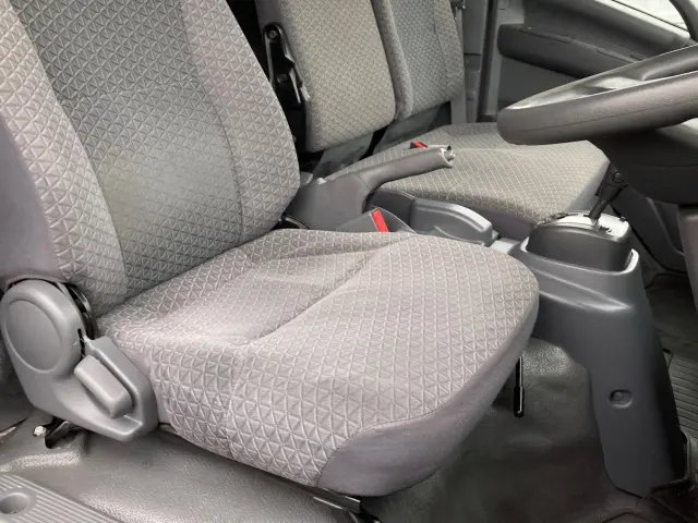 いすゞ エルフ 2RG-NPR88AN(2WD)の写真16