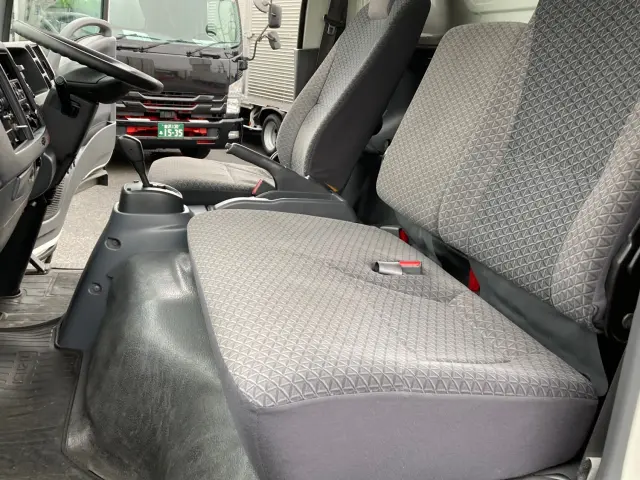 いすゞ エルフ 2RG-NPR88AN(2WD)の写真17