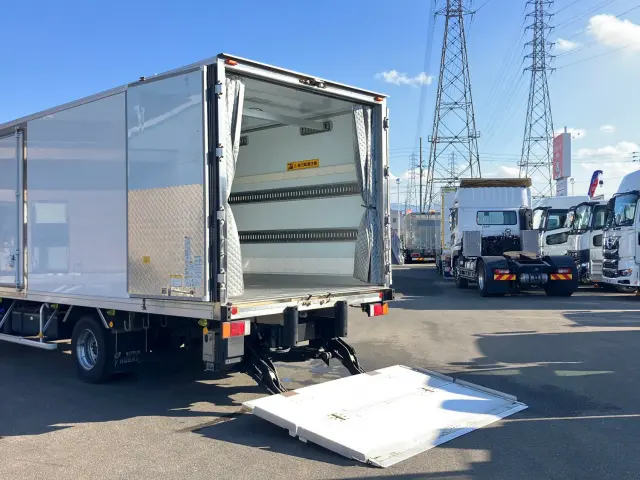 いすゞ フォワード 2PG-FRR90S2(2WD)の写真13