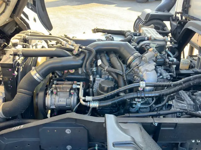 いすゞ フォワード 2PG-FRR90S2(2WD)の写真17