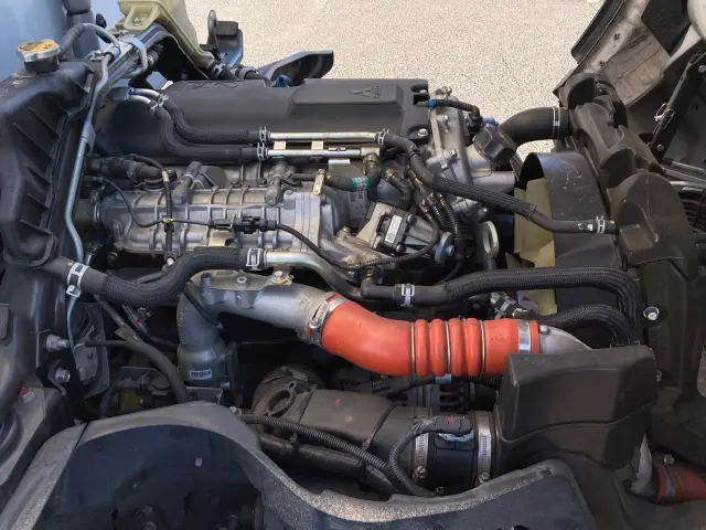 三菱 キャンター 2PG-FBAV0(2WD)の写真15