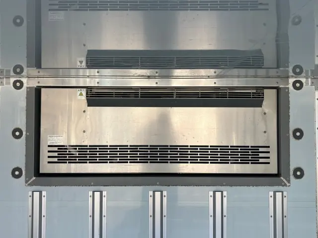 三菱 キャンター 2PG-FBAV0(2WD)の写真10