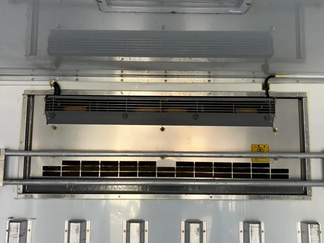 三菱 キャンター TPG-FEB50(2WD)の写真10