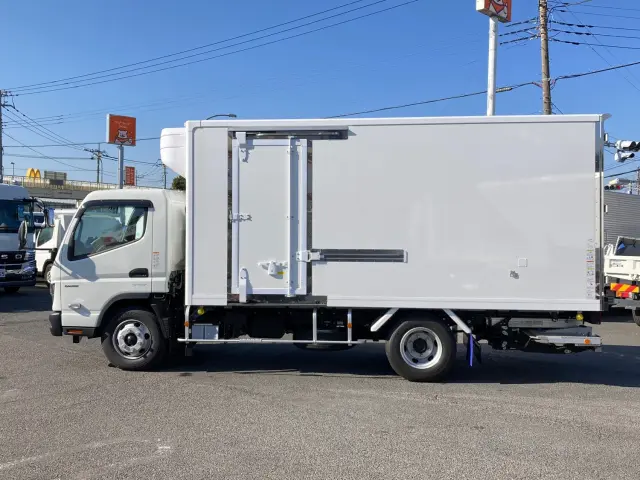 三菱 キャンター 2RG-FEB80(2WD)の写真5