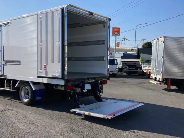 三菱 キャンター 2RG-FEB80(2WD)の写真13