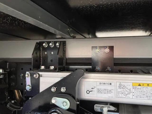 三菱 キャンター 2RG-FEB80(2WD)の写真15