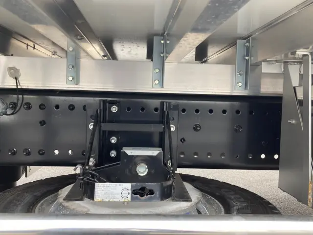 日野 プロフィア 2DG-FW1AHC(8x4)の写真12