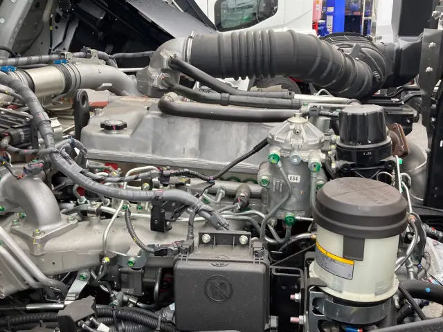 日野 プロフィア 2DG-FW1AHC(8x4)の写真14