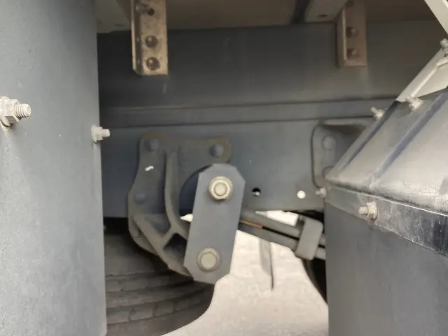 いすゞ エルフ TPG-NMR85N(2WD)の写真11