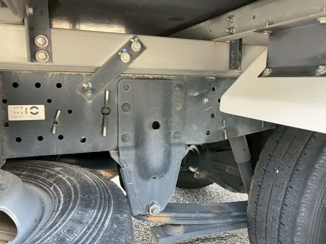 いすゞ エルフ 2RG-NLR88AN(2WD)の写真12