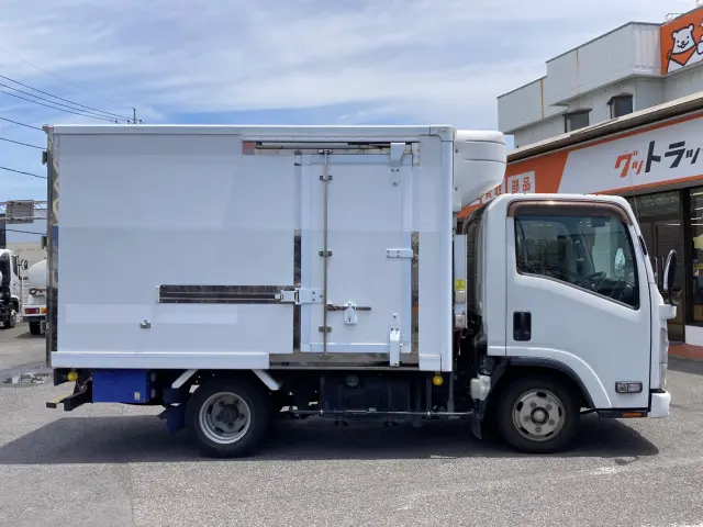 いすゞ エルフ TPG-NLR85AN(2WD)の写真6