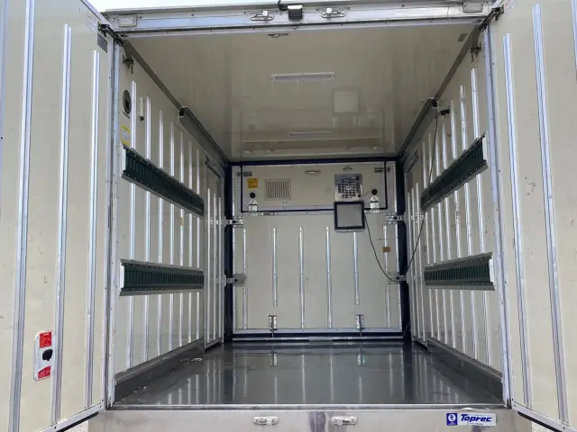 いすゞ エルフ TPG-NLR85AN(2WD)の写真8