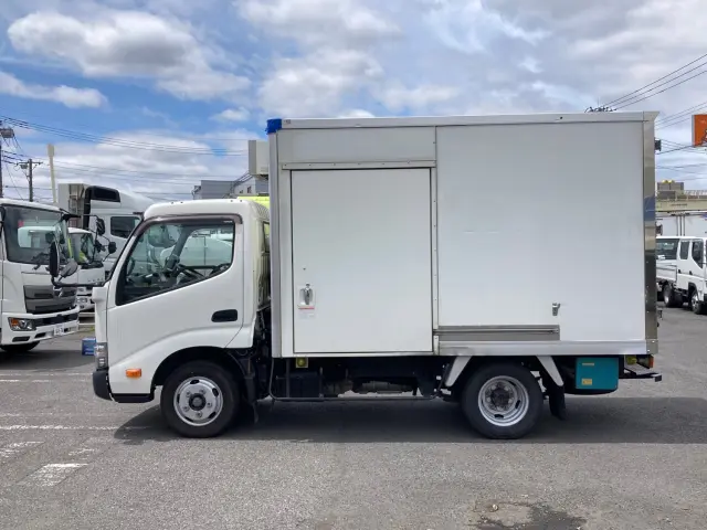 トヨタ ダイナ TKG-XZC605(2WD)の写真5