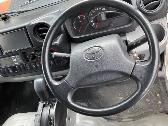トヨタ ダイナ TKG-XZC605(2WD)の写真18