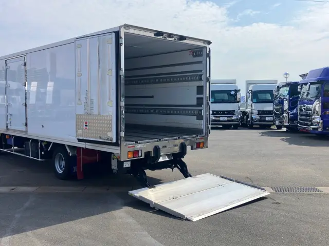三菱 ファイター 2KG-FK65F(2WD)の写真13