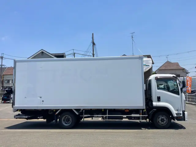 いすゞ フォワード 2PG-FRR90S2(2WD)の写真6