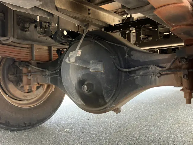いすゞ フォワード 2PG-FRR90S2(2WD)の写真16