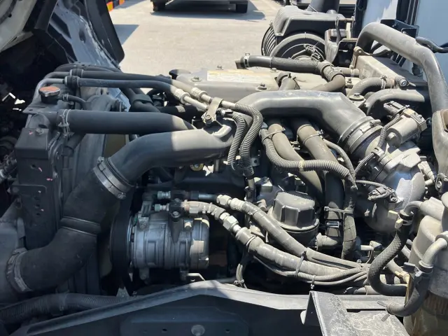 いすゞ フォワード 2PG-FRR90S2(2WD)の写真17