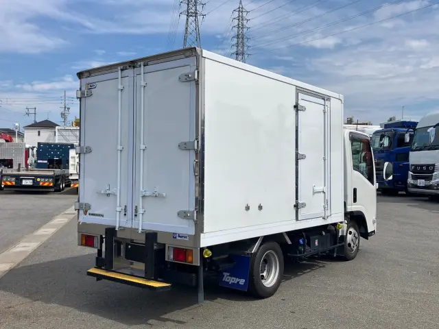 いすゞ エルフ 2RG-NLR88AM(2WD)の写真3